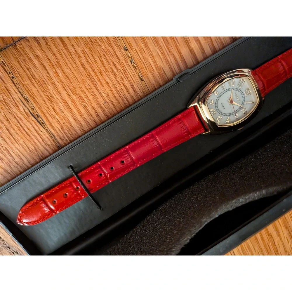 Gossip Womens Quartz Watch‎ Red Croc Embossed Leather Gold Tonneau Case New Box